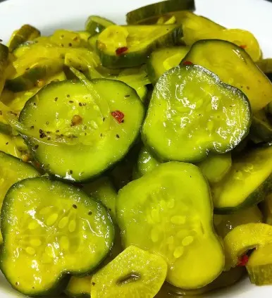 Pepinillios / Pickles
